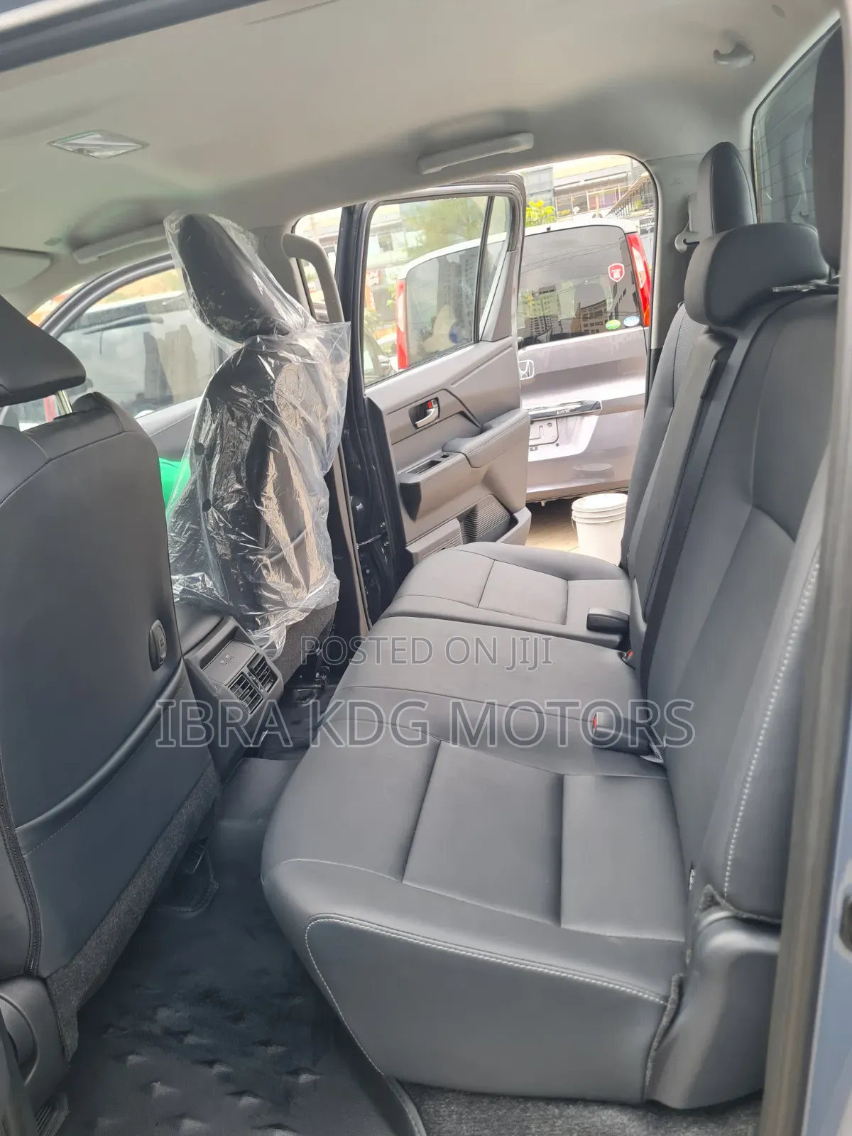 New Toyota Hilux 2026 Gray