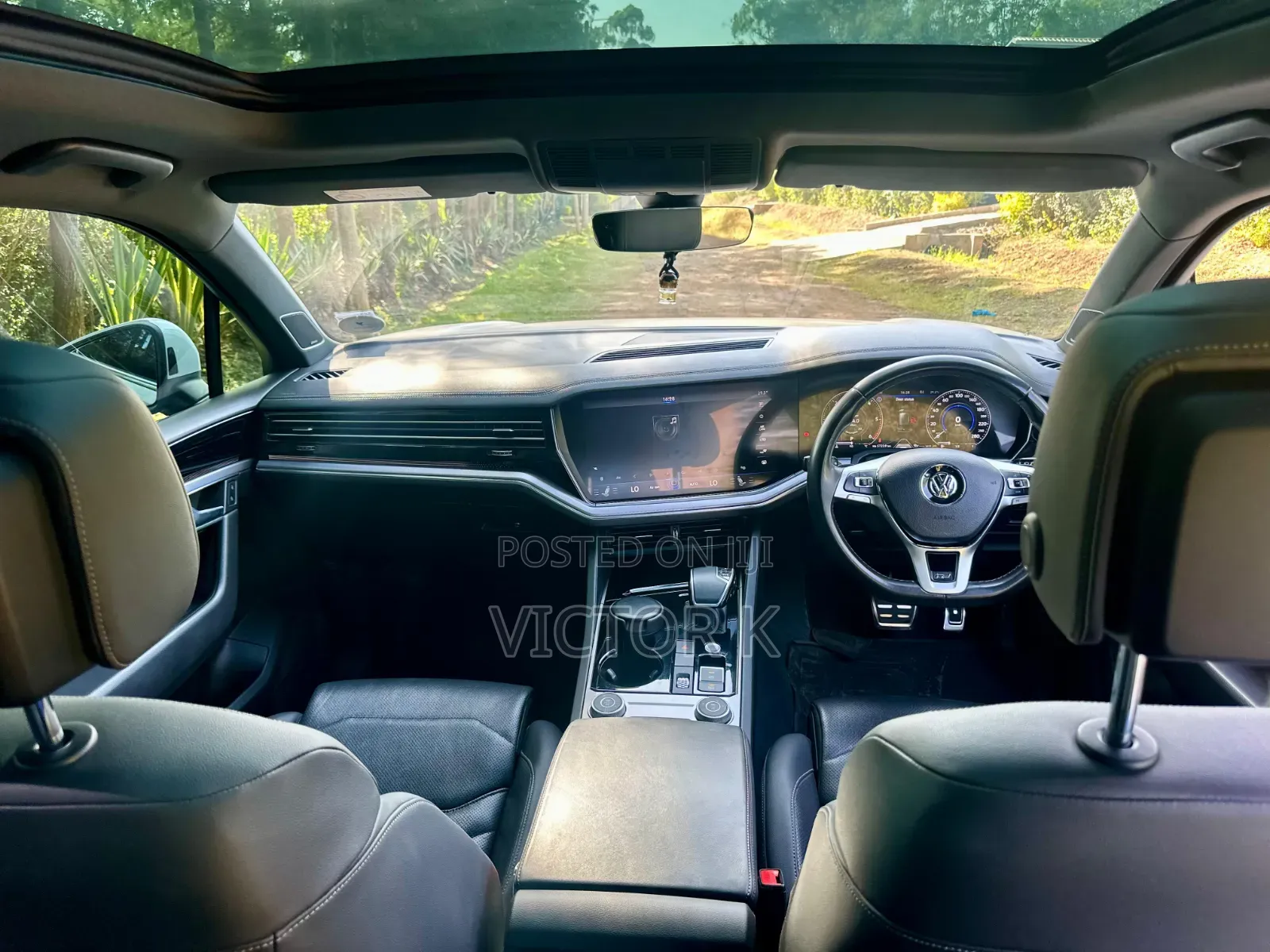 Volkswagen Touareg 2019 White