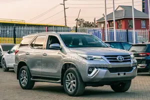 Toyota Fortuner 2020 Silver