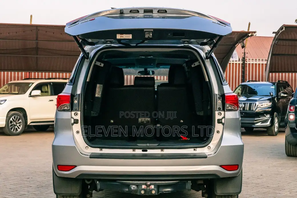 Toyota Fortuner 2020 Silver