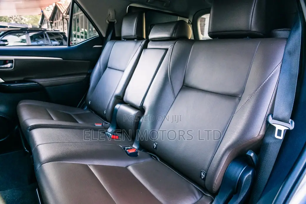 Toyota Fortuner 2020 Silver