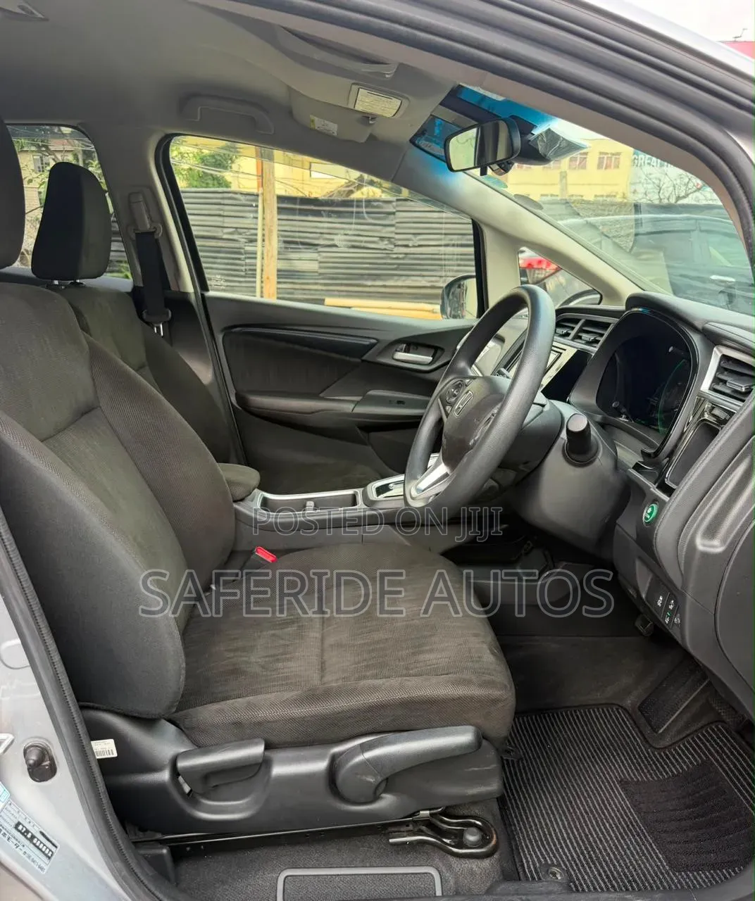 Honda Fit Shuttle 2020 Silver