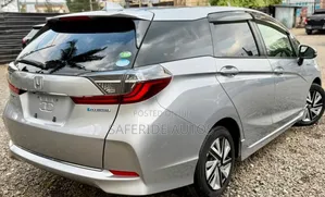 Honda Fit Shuttle 2020 Silver