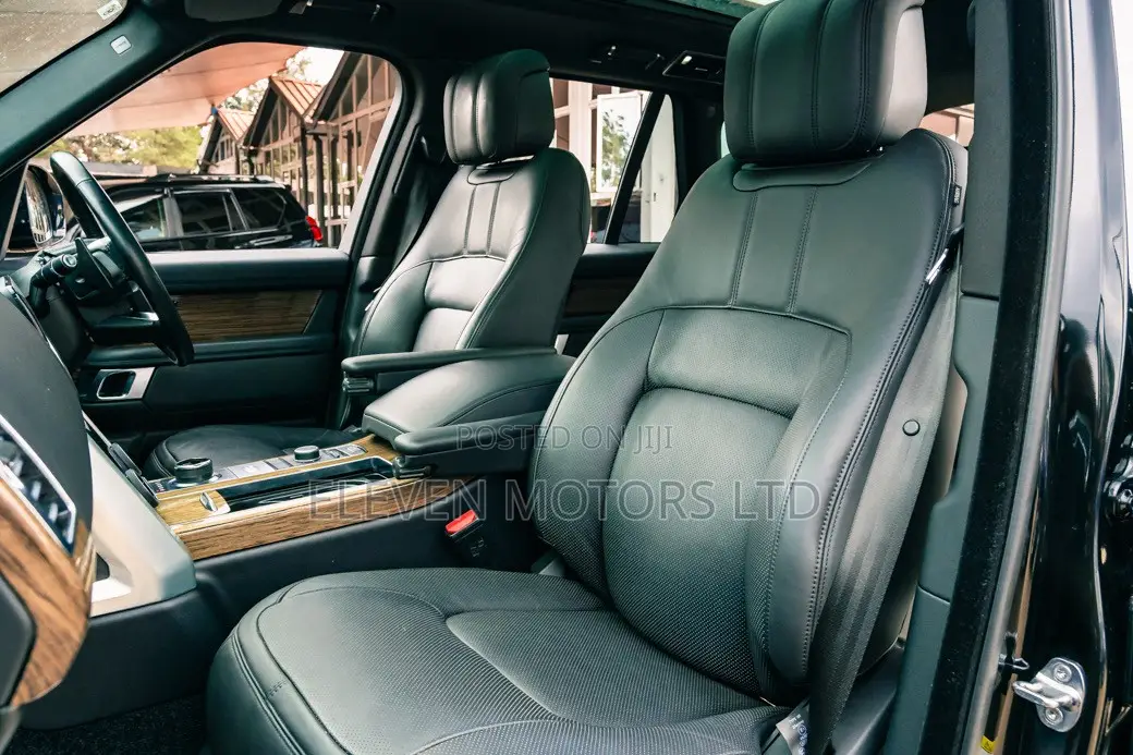 Land Rover Range Rover Vogue 2019 Black