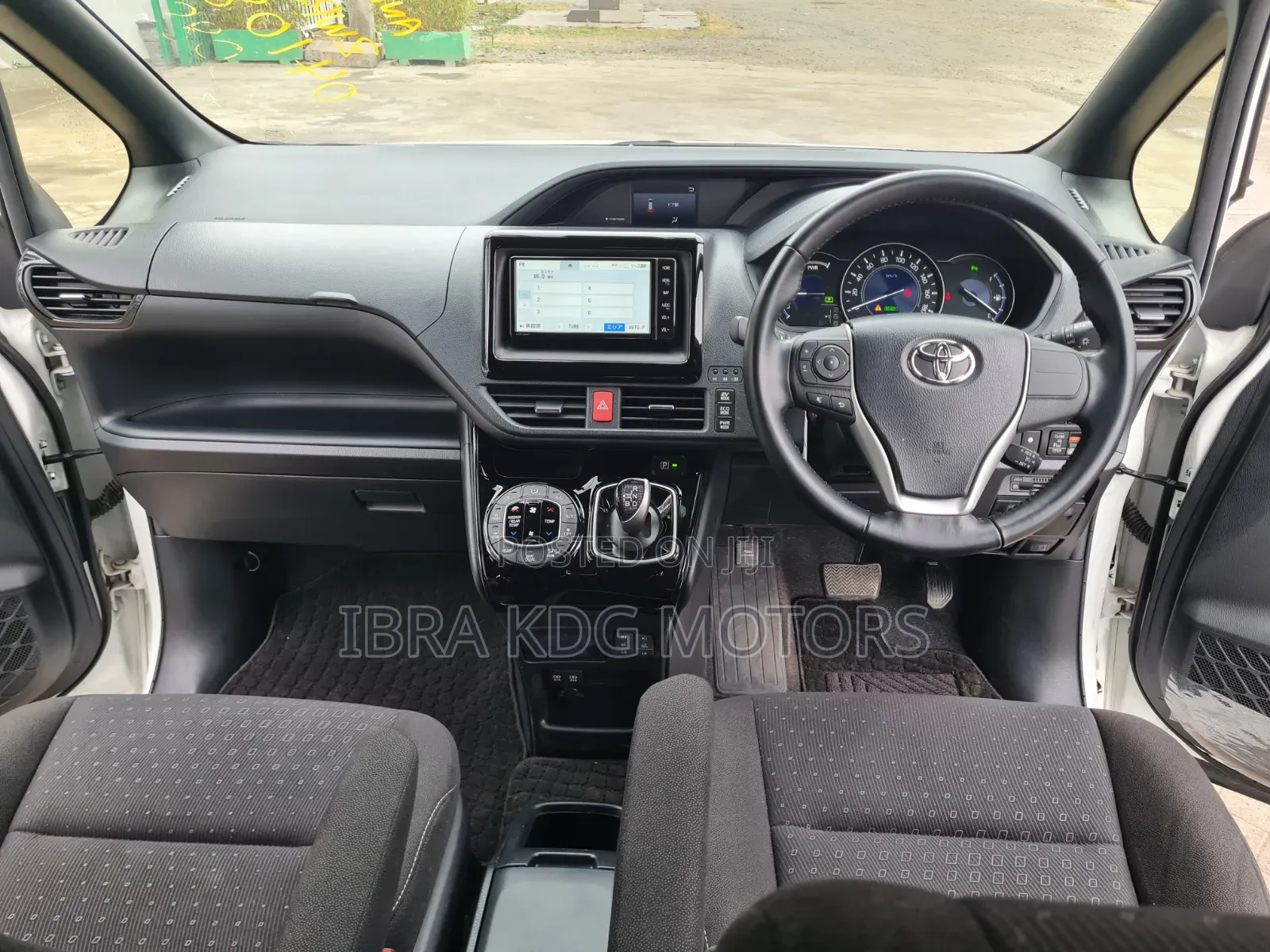 Toyota Noah 2019