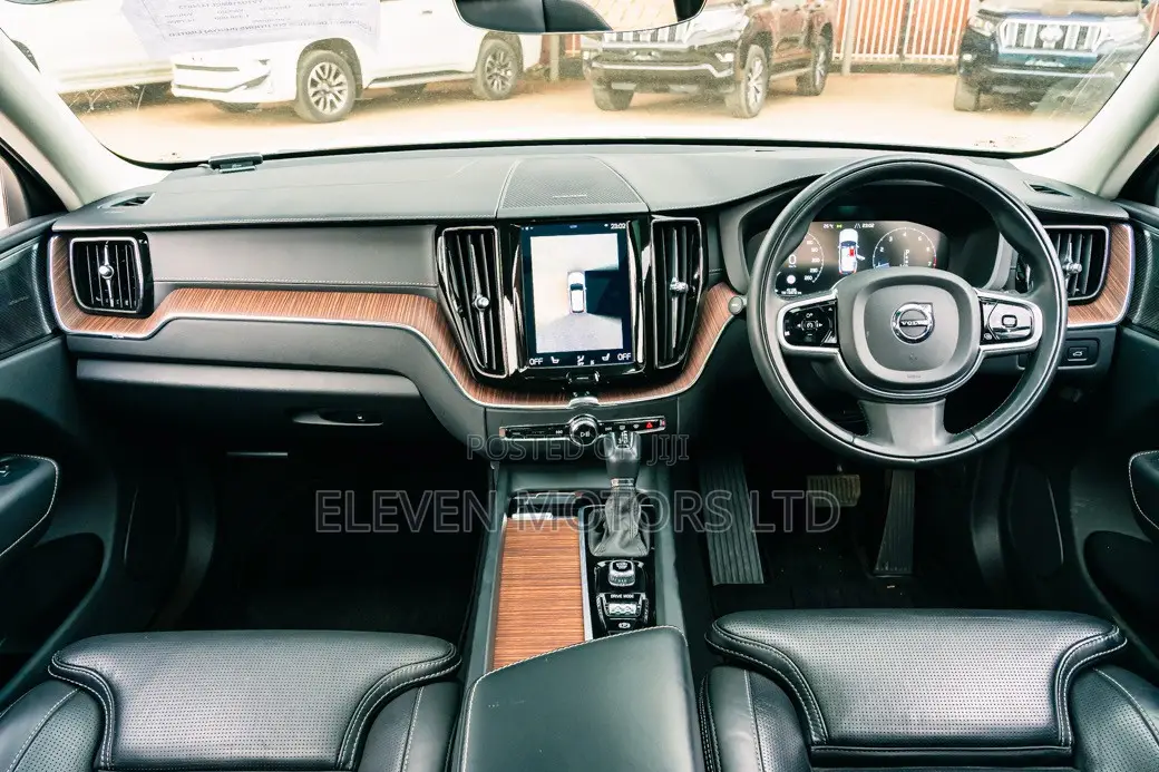 Volvo XC60 2019 White