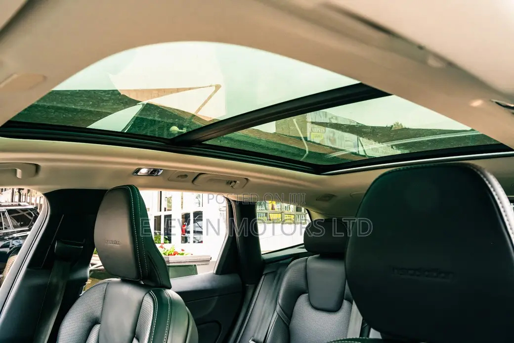 Volvo XC60 2019 White