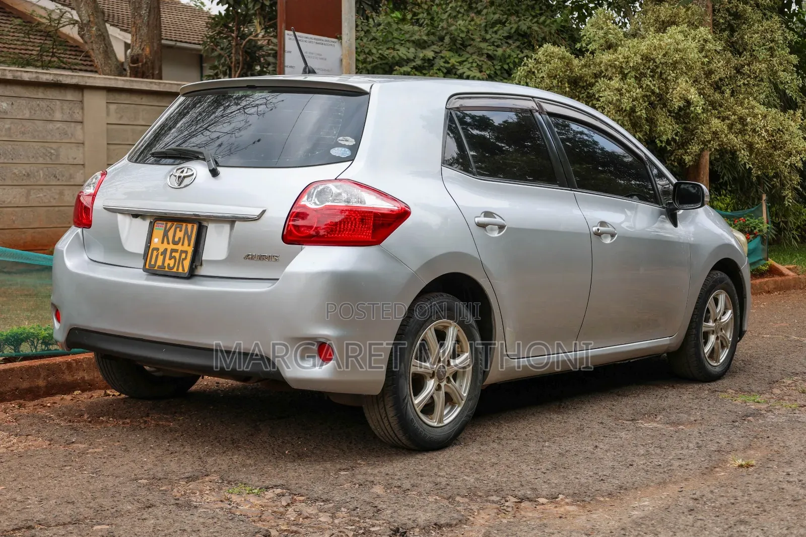 Toyota Auris 2010 Silver