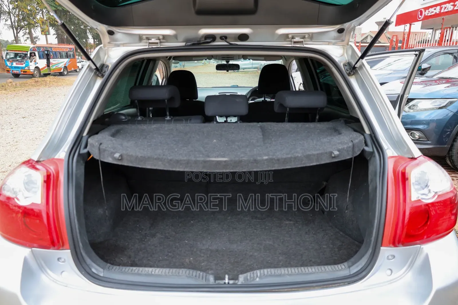 Toyota Auris 2010 Silver