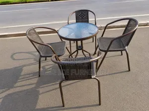 4-Seater Outdoor Patio Dining Set With Round Glass Table