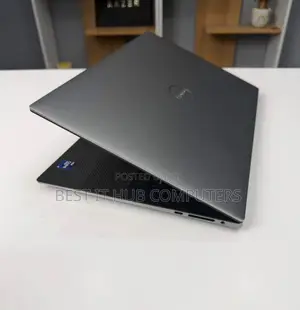 Laptop Dell Precision 5560 16GB Intel Core i9 SSD 512GB