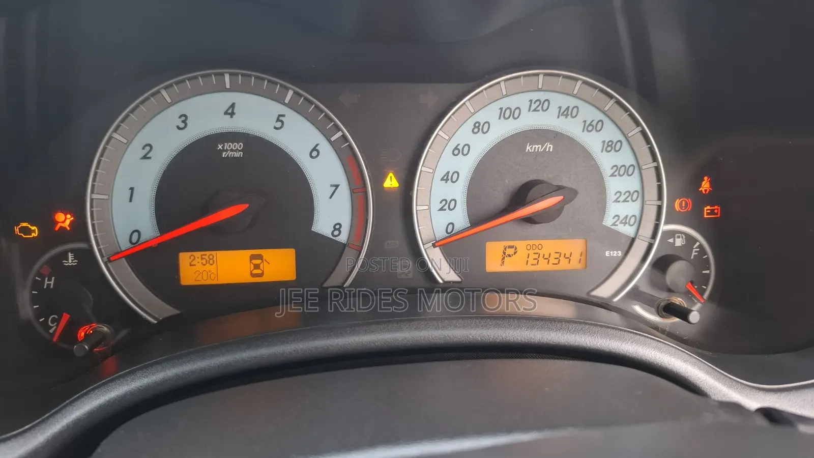 Toyota Corolla 2010 Silver