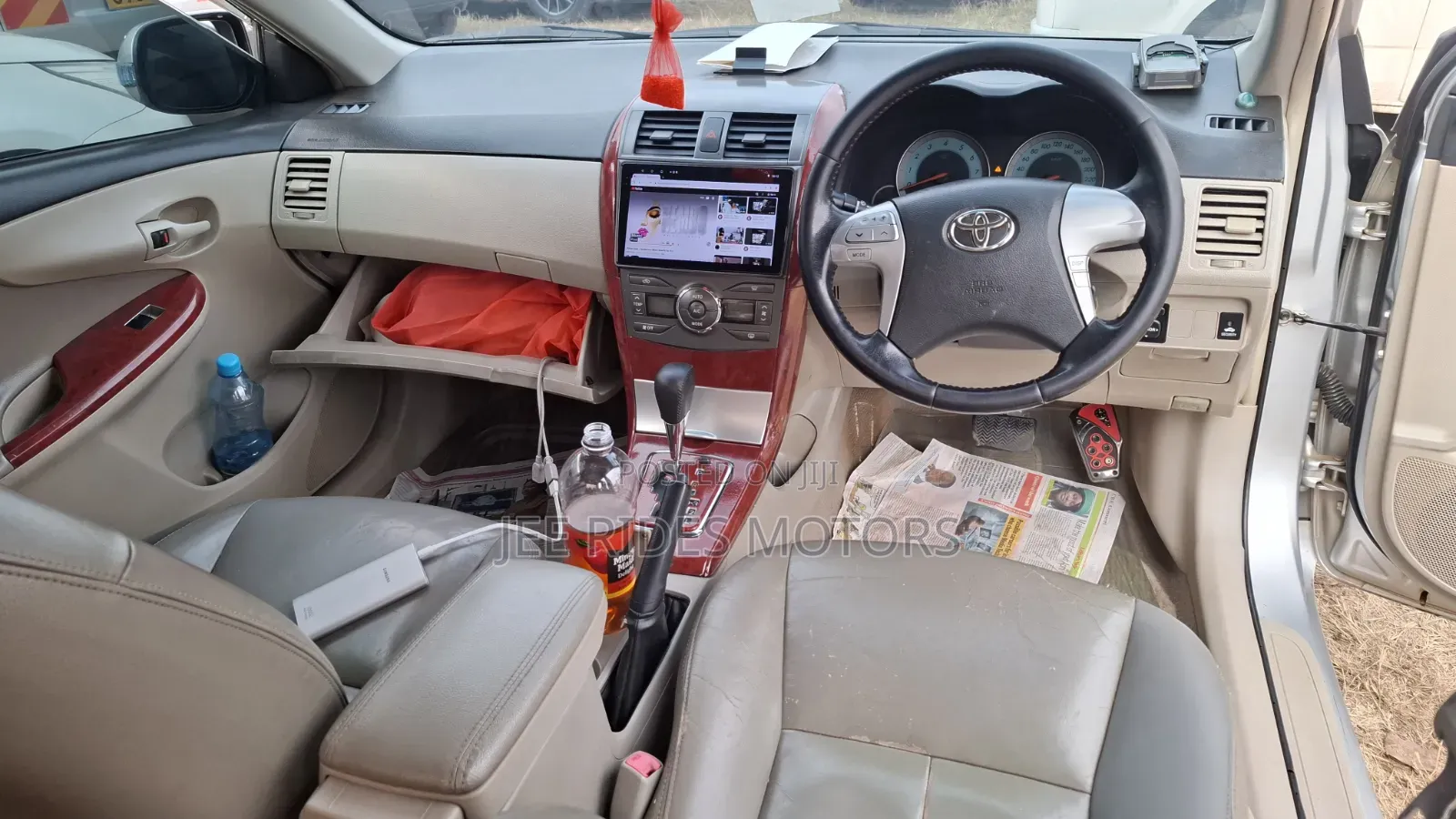 Toyota Corolla 2010 Silver
