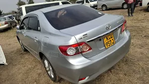 Toyota Corolla 2010 Silver