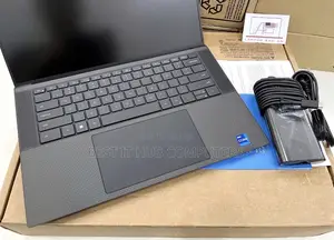 Laptop Dell Precision 5570 16GB Intel Core i7 SSD 512GB