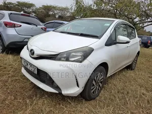 Toyota Vitz 2016 White