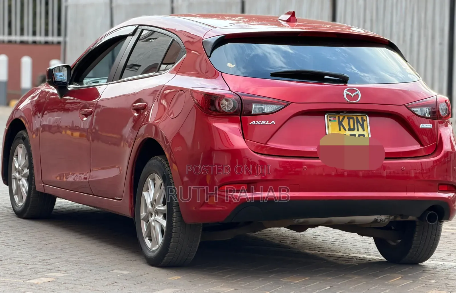 Mazda Axela 2017 Red