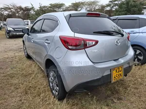 Mazda Demio 2017 Silver