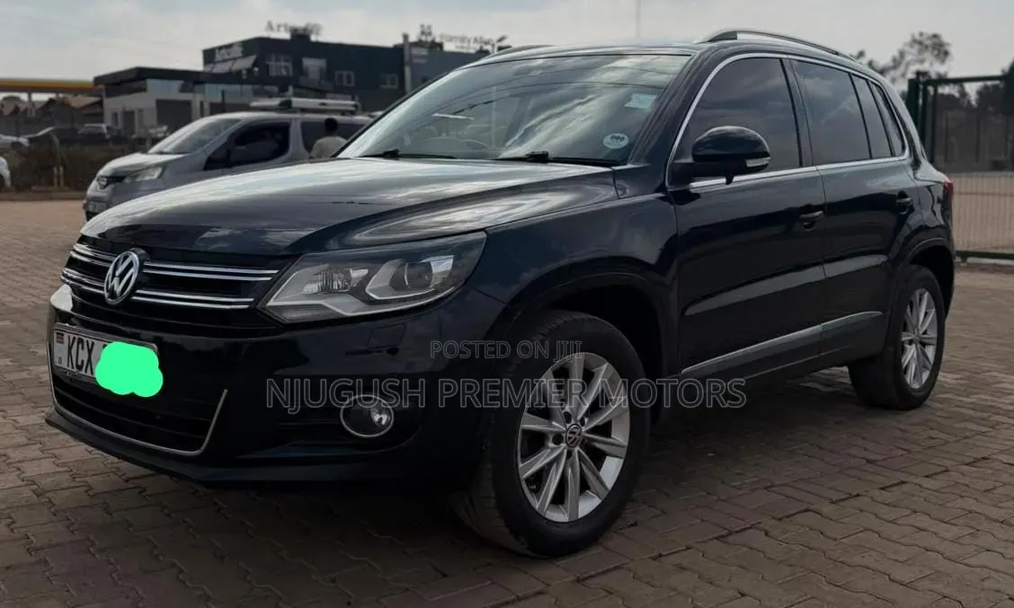 Volkswagen Tiguan 2012 Black