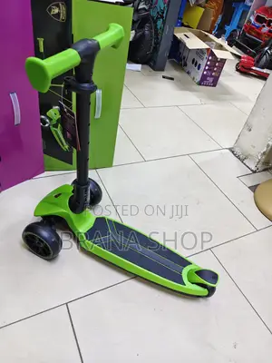 3-Wheel Kids Kick Scooter With Pinwheel Attachment