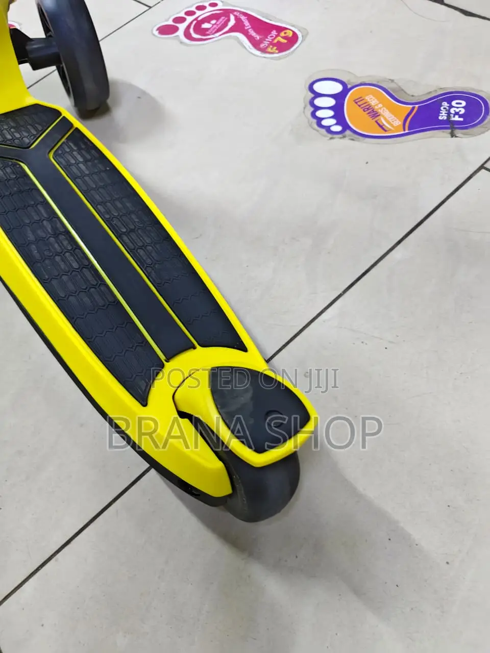3-Wheel Kids Scooter With Pinwheel Attachment