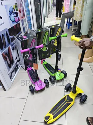 3-Wheel Kids Scooter With Pinwheel Attachment
