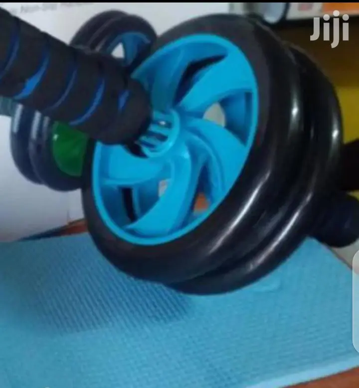 Brand New Ab Roller