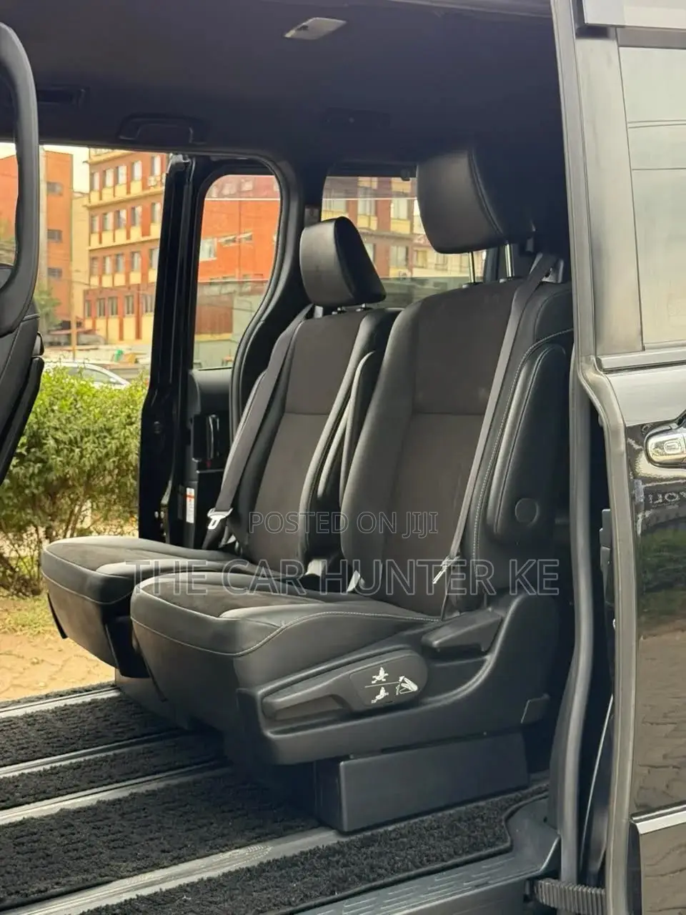 Toyota Noah 2.0 FWD (7 Seater) 2020 Black