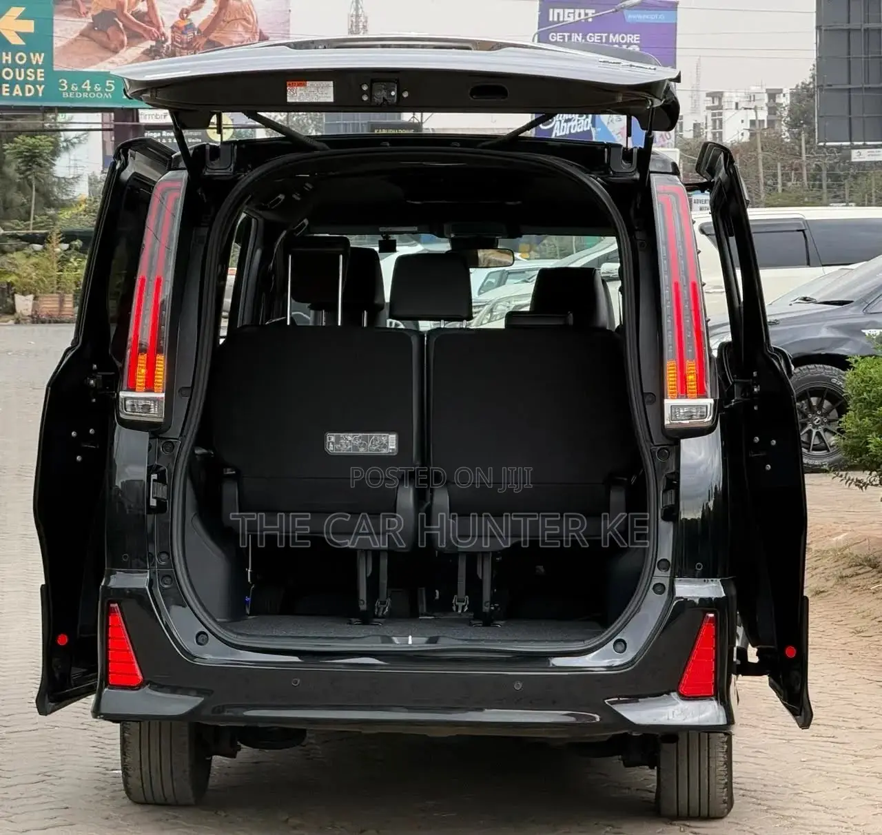 Toyota Noah 2.0 FWD (7 Seater) 2020 Black