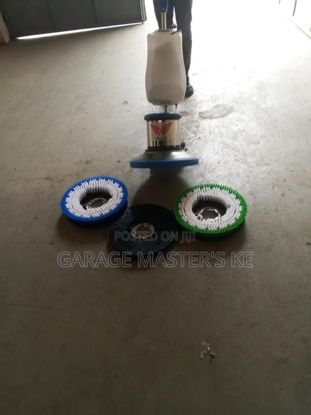 Carpet Scrubber - thumbnail 2