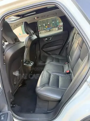 Volvo XC60 T5 Inscription AWD 2019 Pearl