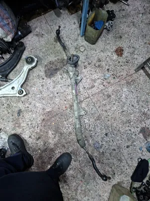 Nissan Tiiida Steering Rack.