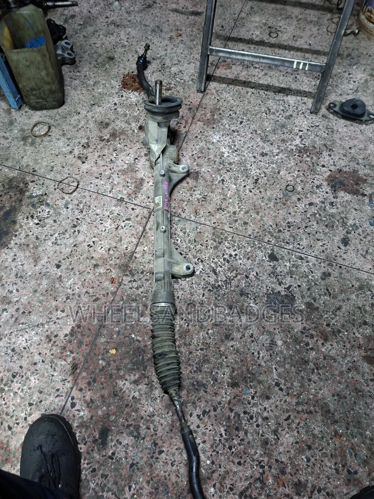 Nissan Tiiida Steering Rack.