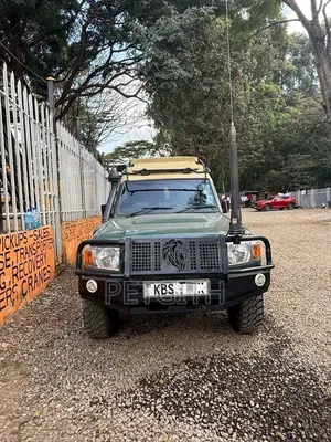 Toyota Land Cruiser 2012 Green