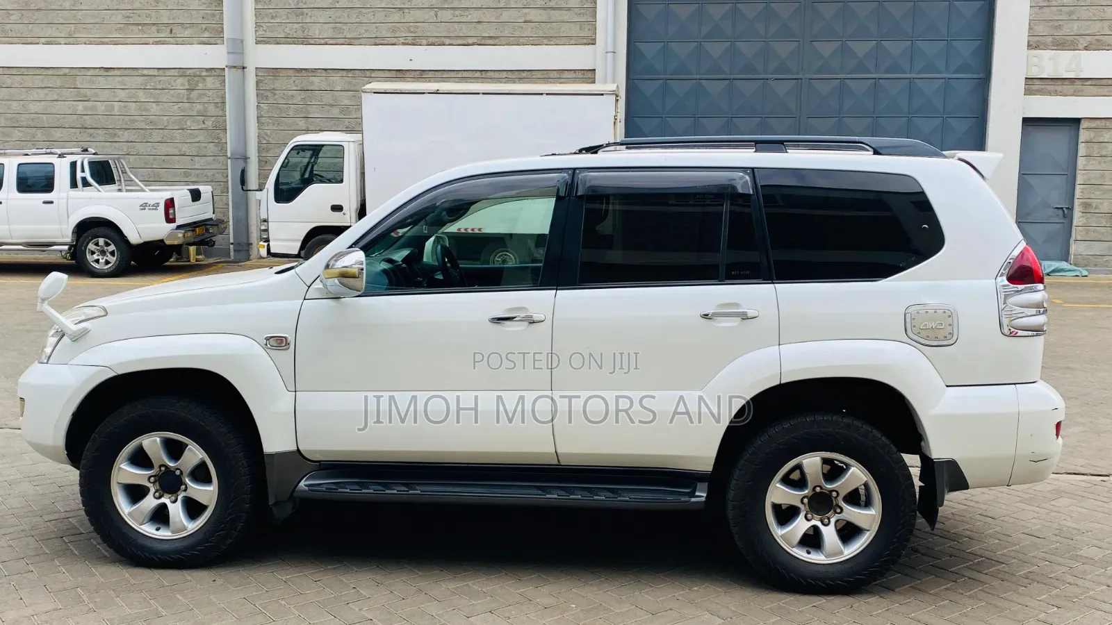 Toyota Land Cruiser Prado 2009 White