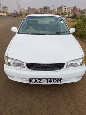 Toyota Corolla 2001 White