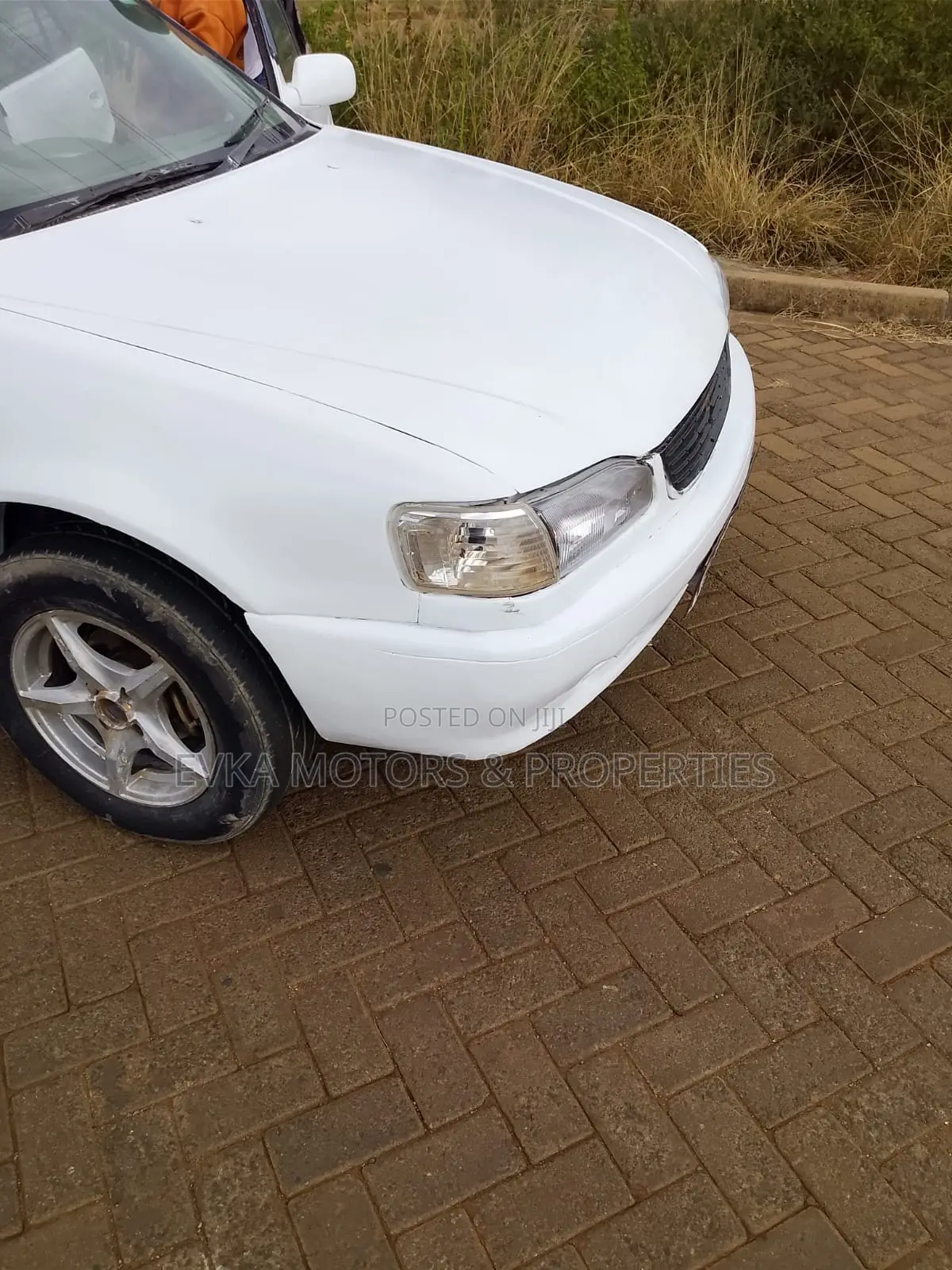 Toyota Corolla 2001 White