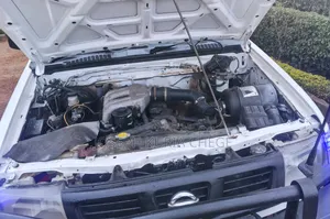 Nissan Hardbody Manual 4WD, Diesel QD32