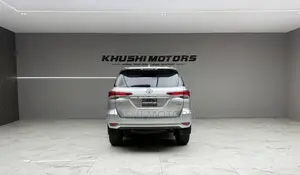 Toyota Fortuner 2019 Silver