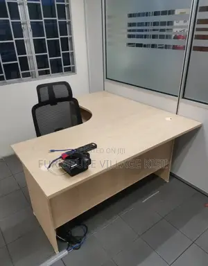 Office Desk: Curved Office Desk1200mm