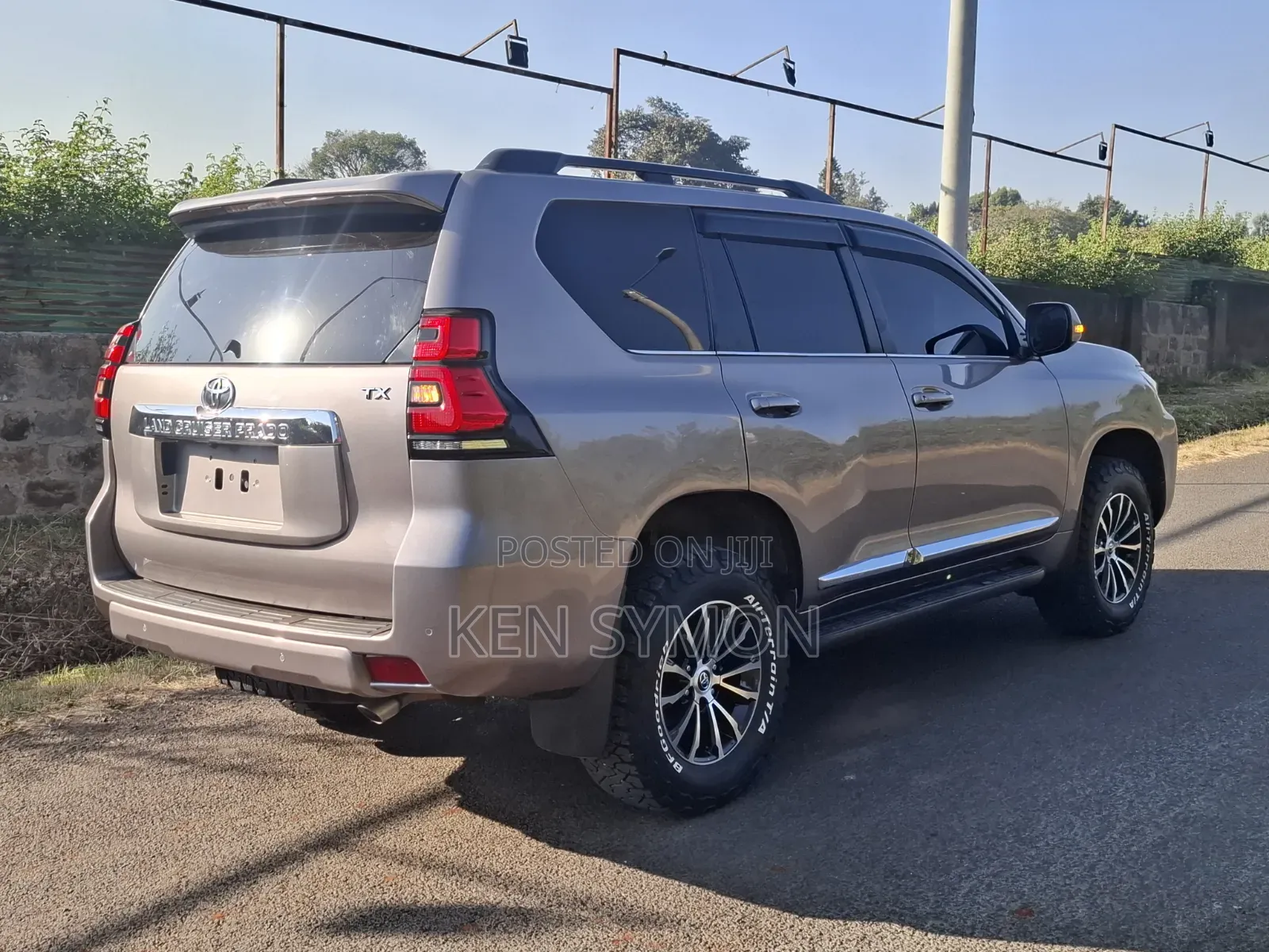Toyota Land Cruiser Prado 2018 Gray