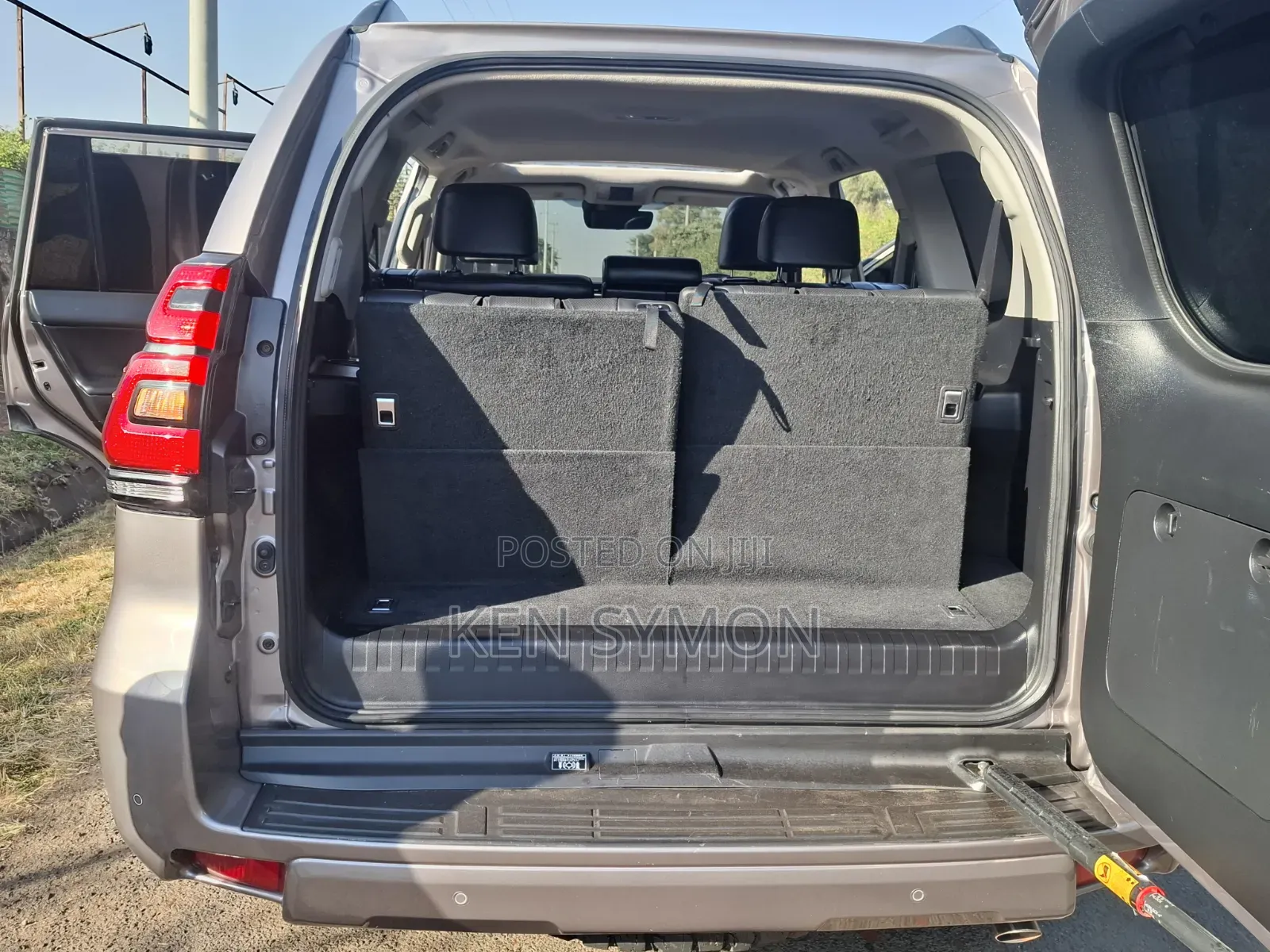 Toyota Land Cruiser Prado 2018 Gray
