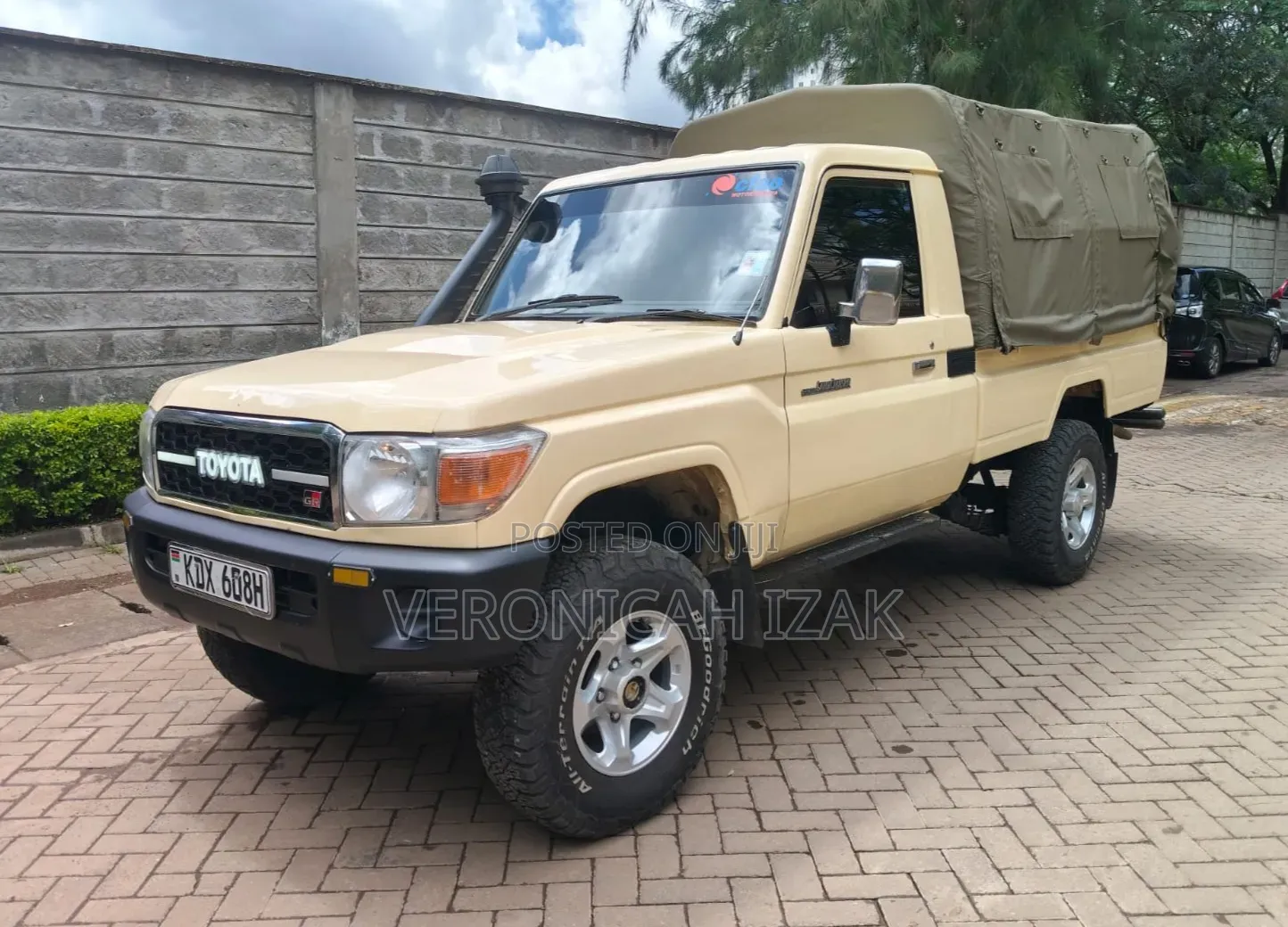Toyota Land Cruiser 2008 Beige