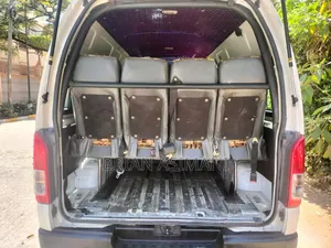 Toyota HiAce 2019 White
