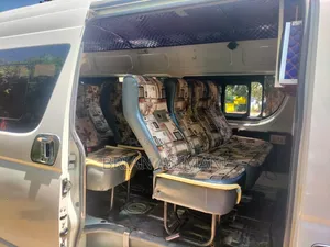 Toyota HiAce 2019 White