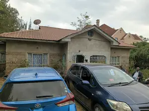 5bdrm Bungalow in Thome 5, Roysambu for sale