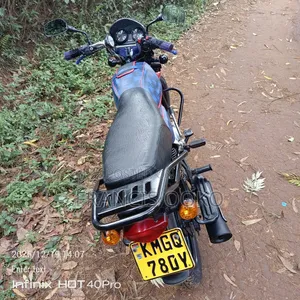 Bajaj Boxer 150 UG 2025 Red