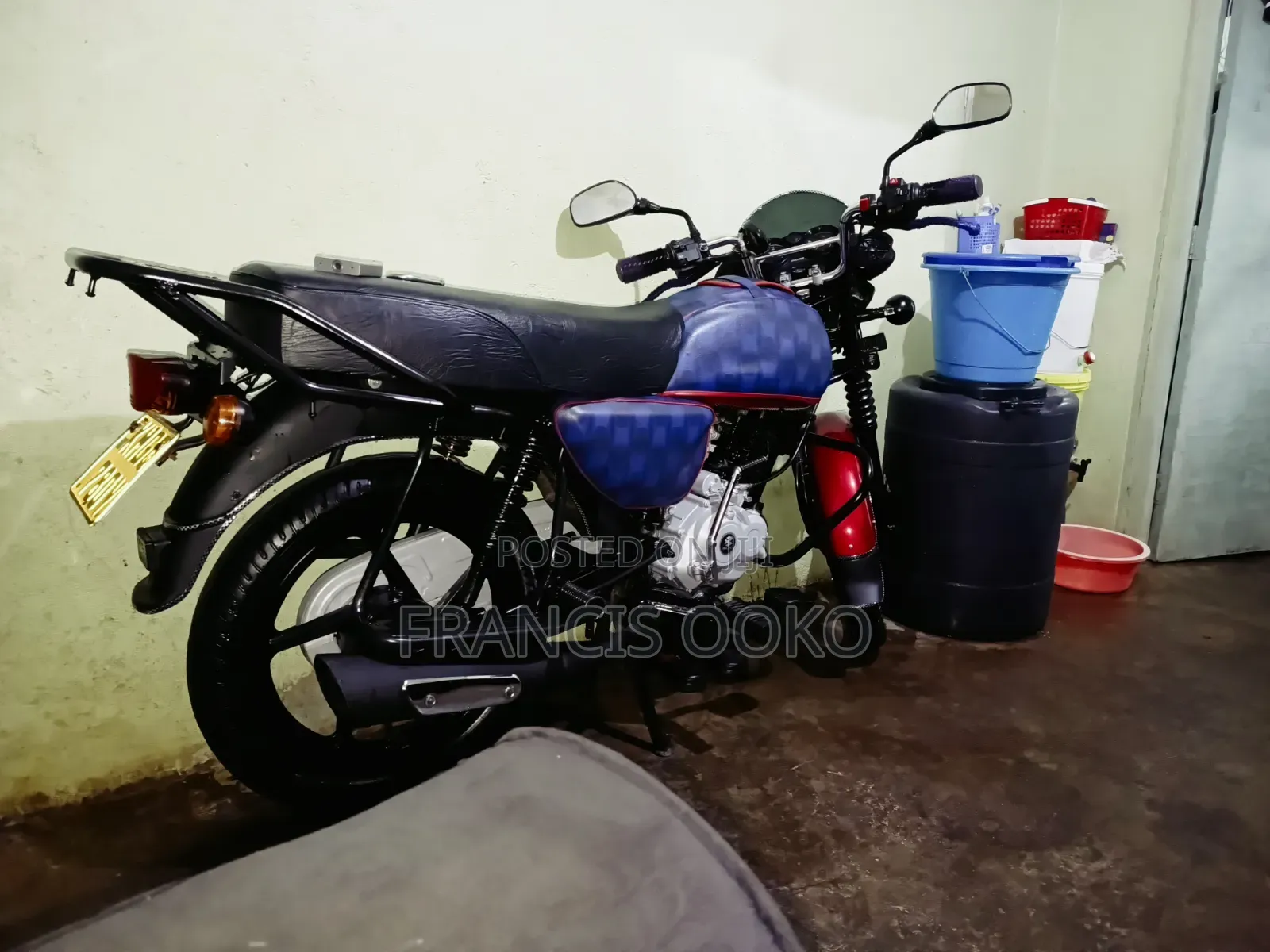 Bajaj Boxer 150 UG 2025 Red