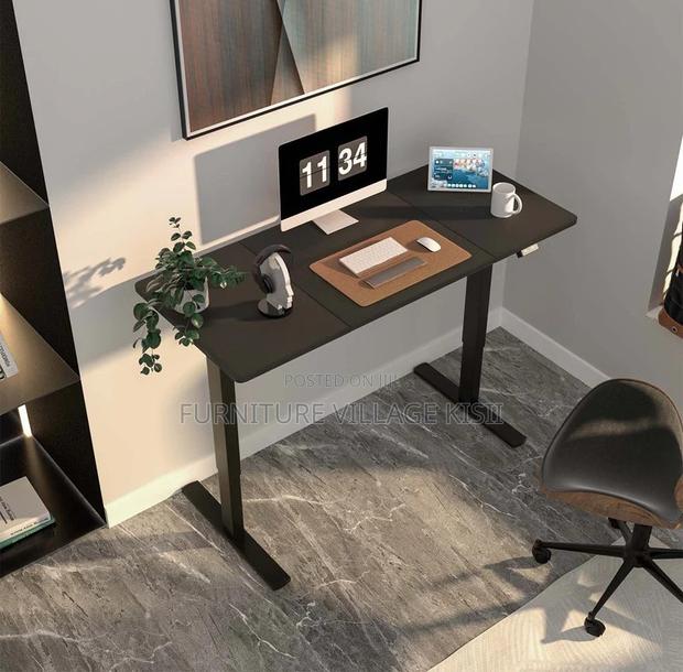 Office Furniture: Electric Adjustable Stading Desk - thumbnail 11