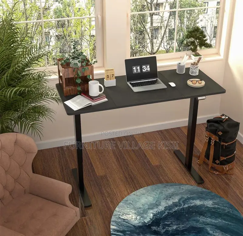 Office Furniture: Electric Adjustable Stading Desk